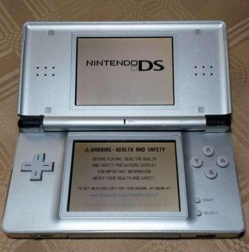 Nintendo DS Lite - Console Only ****LOW LOW SHIPPING ****