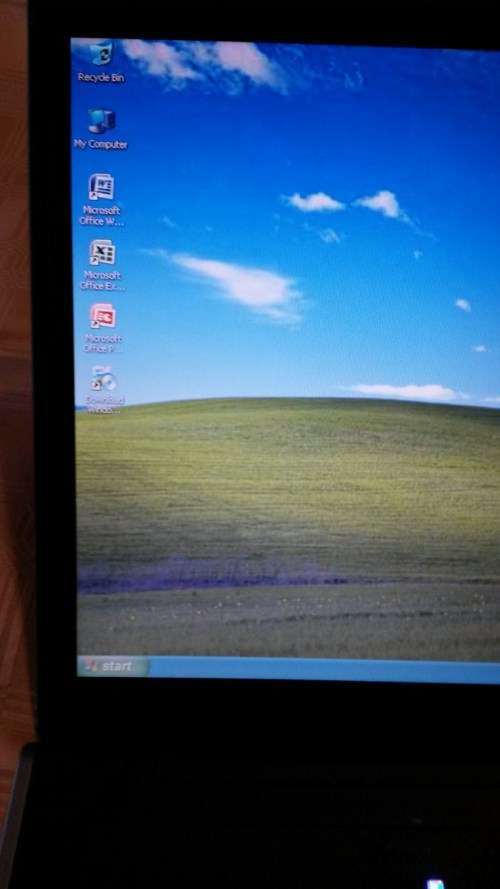 HP LAPTOP +ORIGINAL HP  BAG + CHARGER - Works on Charge ***LOW LOW SHIPPING *****