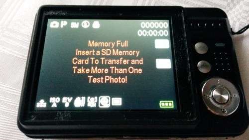 Genius Digital camera up for grabs - No charger **** LOW LOW SHIPPING ****