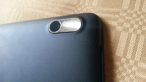 Lenovo Tablet  up for grabs Model A10 - Screen cracked - **** LOW LOW SHIPPING , SEE OTHER ADS *****