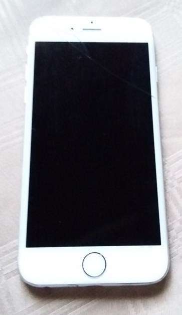 Dead Iphone 6  for Spares LCD CRACKED  - *****LOW LOW SHIPPING ****