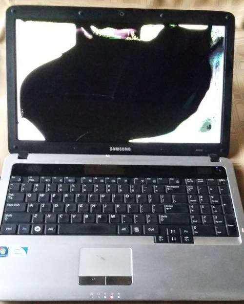 Samsung laptop up for Grabs -  MODEL RV510  -  ****LOW LOW SHIPPING *****