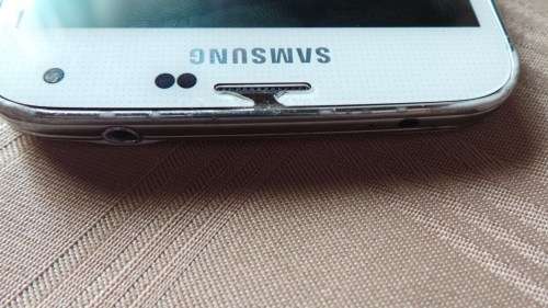 Samsung Galaxy S5 - SM - G900F Cellphone up for grabs **** LOW LOW SHIPPING ******