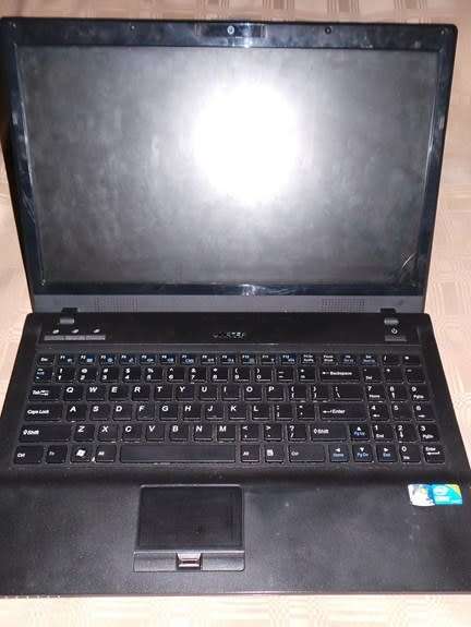 MECER  laptop model W765CQ for Grabs  - ******LOW LOW SHIPPING *****