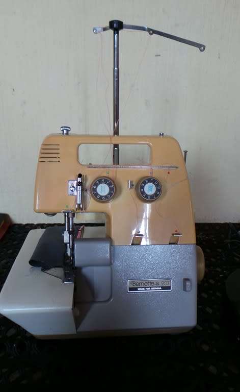 Bernina Bennett Overlocker  MODEL 203  - Bargin ***** FREE SHIPPING ****