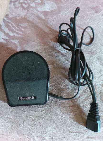 Bernina Bennett Overlocker  MODEL 203  - Bargin ***** FREE SHIPPING ****