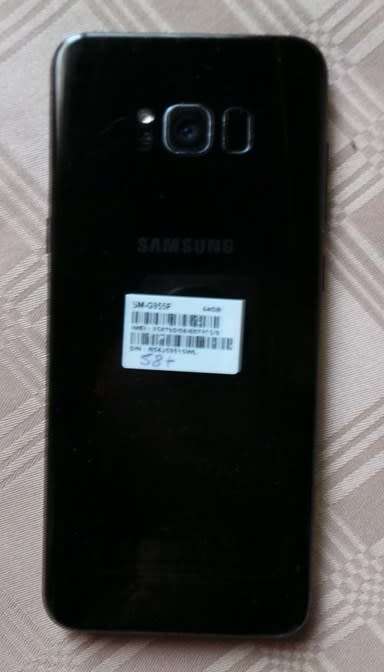 Samsung Galaxy S8 PLUS  Up for Grabs (64 GB )  -  **** LOW LOW SHIPPING ******