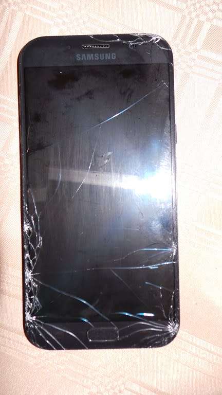 Samsung Galaxy A7- Model Up for Grabs -  **** LOW LOW SHIPPING ******