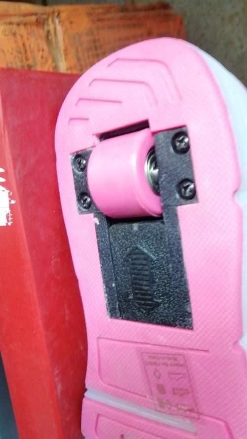 Girls Turtle Heele Shoes Brand New Size 5  - *****  LOW LOW SHIPPING  *****