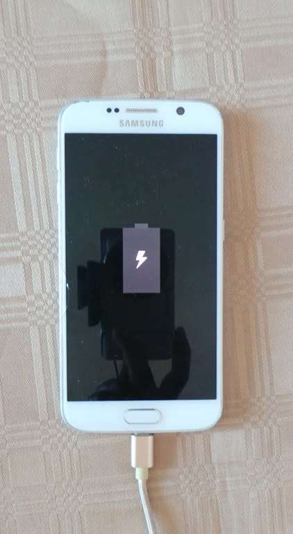 SAMSUNG GALAXY S6 Up for Grabs -  **** LOW LOW SHIPPING ******