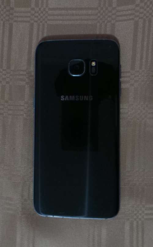 Samsung Galaxy S7 EDGE - SM-935F up for Grabs -  ***** LOW LOW SHIPPING ******