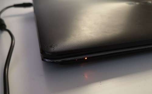 ASUS LAPTOP MODEL X550C TOUCH SCREEN LAPTOP UP FOR GRABS  ******LOW LOW SHIPPING ******