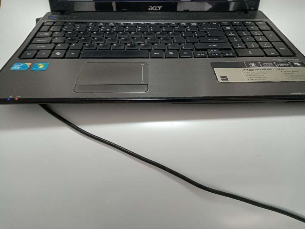 ACER LAPTOP CORE I3 - MODEL - 5741 up for Grabs - ******LOW LOW SHIPPING *****
