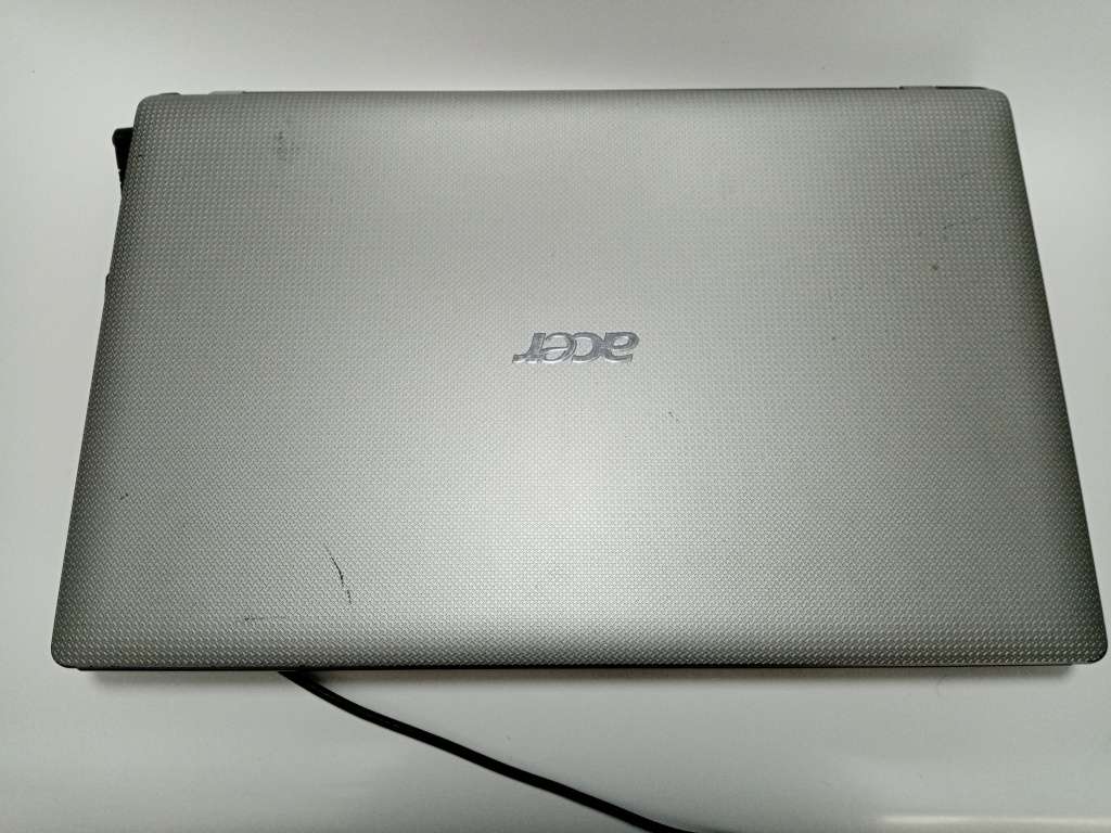 ACER LAPTOP CORE I3 - MODEL - 5741 up for Grabs - ******LOW LOW SHIPPING *****