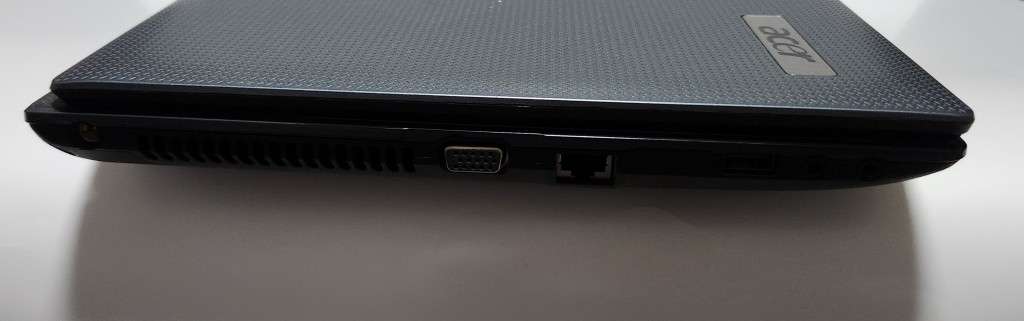 ACER ASPIRE CORE I3  LAPTOP - MODEL - 5733  SERIES up for Grabs - ******LOW LOW SHIPPING *****