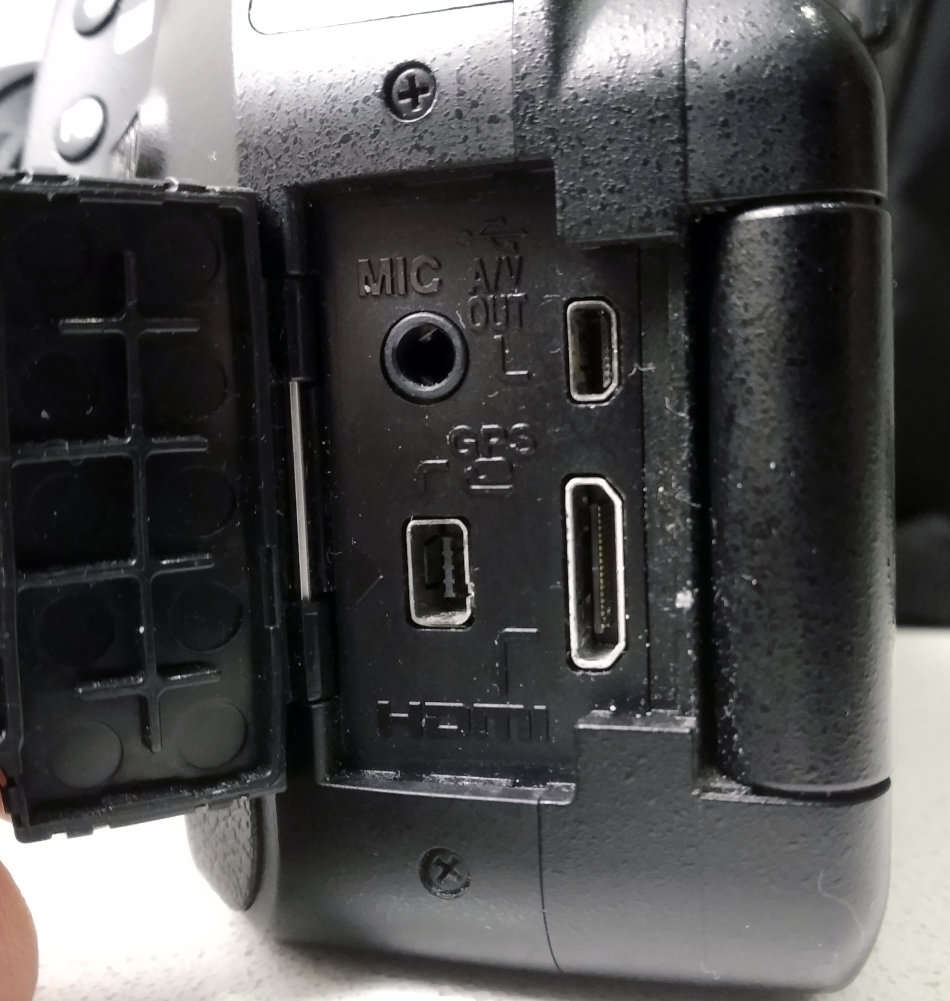 Nikon D5200 24 Megapixel Camera, With 55-200mm lens, SD Card, Vanguard Camera Backpack.