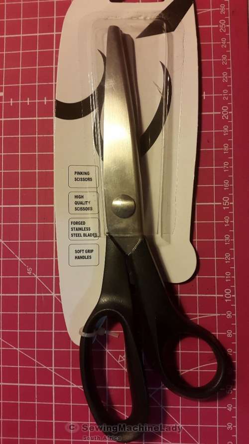 PINKING SHEARS (ZIG ZAG SCISSORS)