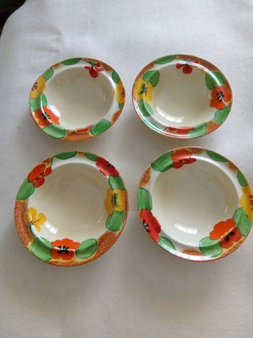 SET OF 4 CLARICE CLIFF BOWLS IN BIZARRE NASTURTIUM PATTERN