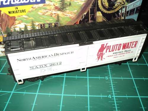 HO: ATHEARN  BOX CAR WAGON WAGON - BOXED