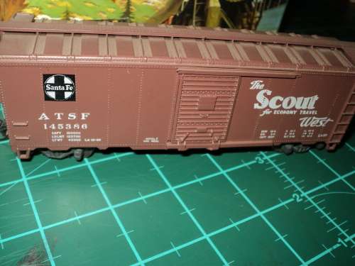 HO: ATHEARN  BOX CAR WAGON WAGON - BOXED