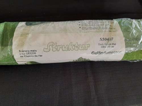 Dark Green Grass Mat 100 x 250cm