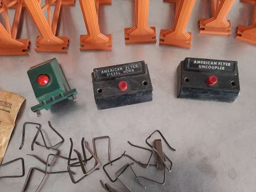 American Flyer assorted components