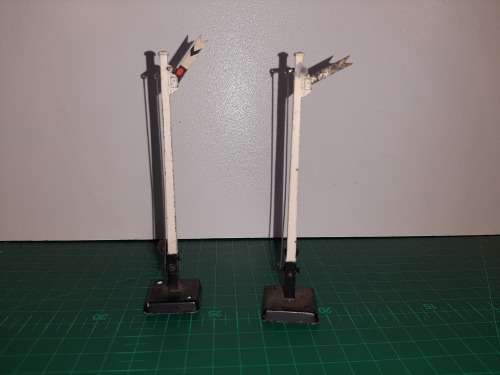 Hornby Signals (Set of 2)