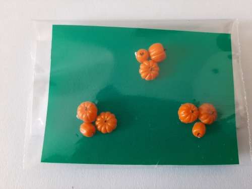 HO Scale Pumpkins (pack of 9)