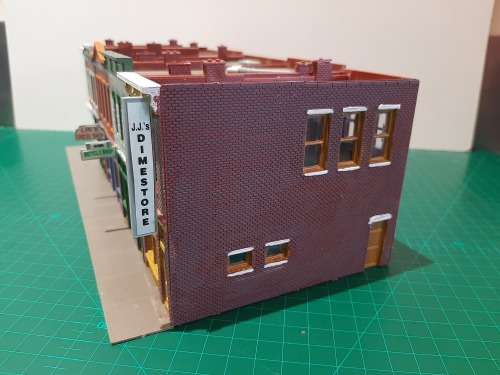 Block of shops - HO Scale