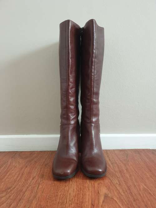 Stunning Brown Genuine Leather Boots from Nine West