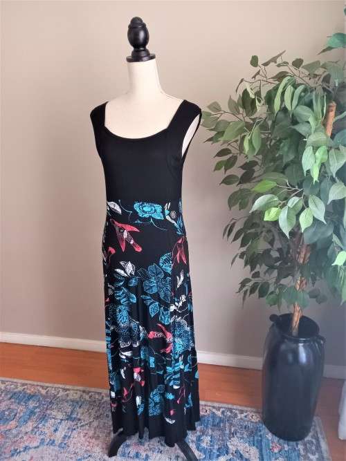 Lovely Multi-Coloured Maxi Dress