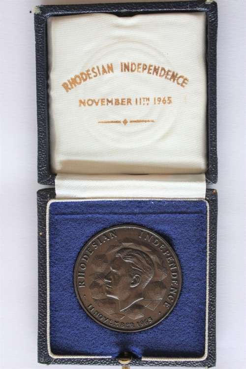 RHODESIAN INDEPENDANCE - 11 NOVEMBER 1965 - COMMEMORITIVE COIN