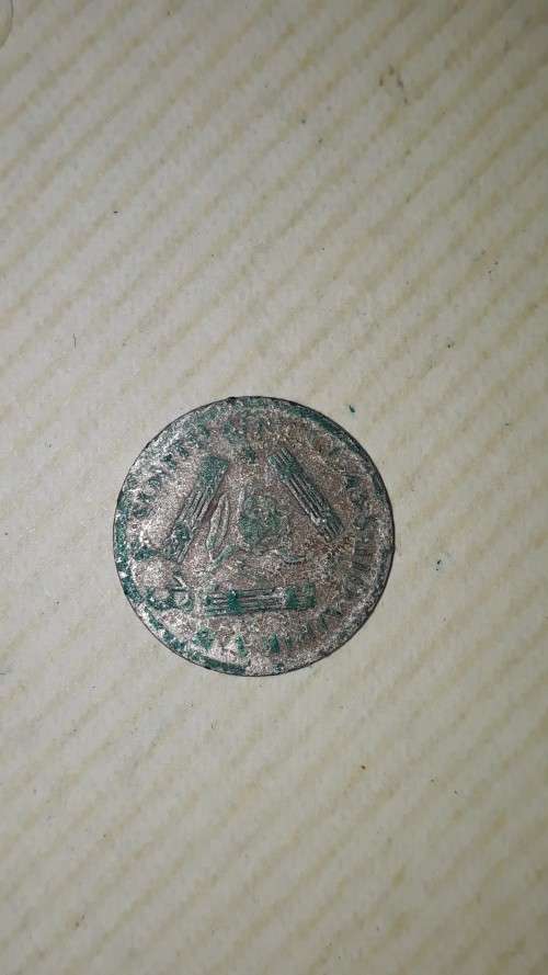 !!R1 Start!! Job lot 10 old coins  !!4 x is silver coins!!