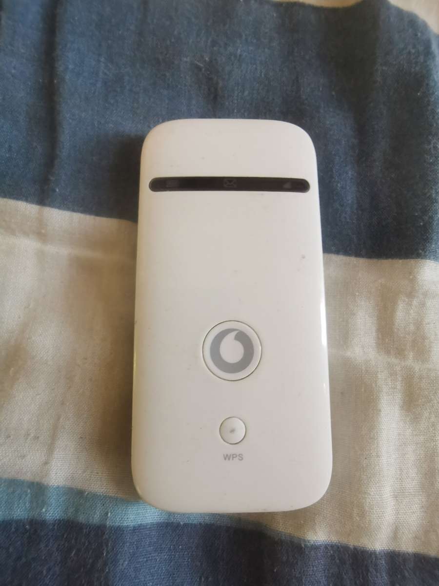 Vodafone R206-Z Wifi,3G modem, storage server