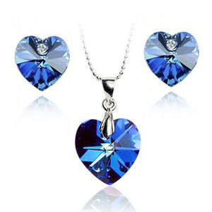 GORGEOUS SIMULATED TANZANITE PENDANT on chain EARRING SET