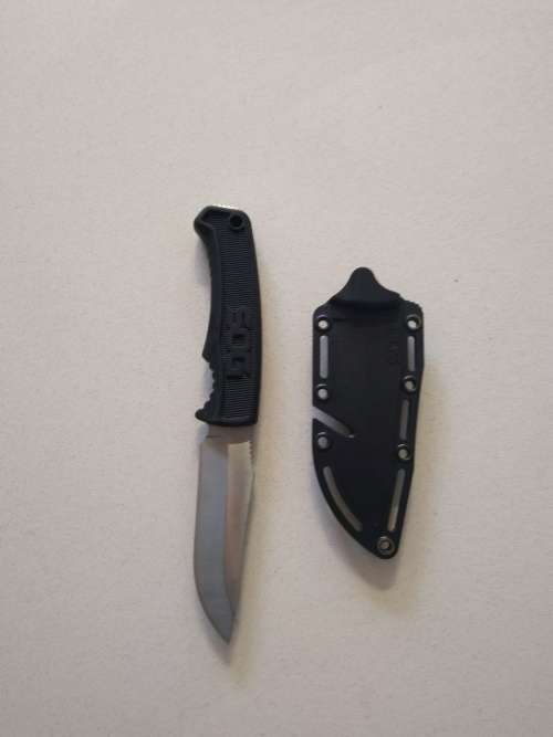 SOG Field Knife
