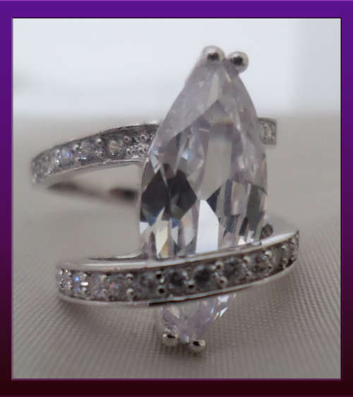 Stunning! Huge 4 carat SIM Diamond Solitaire With Accents Wedding Engagement Ring Size 8