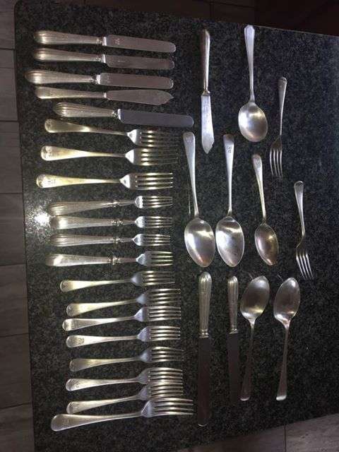 Forks and Knifes