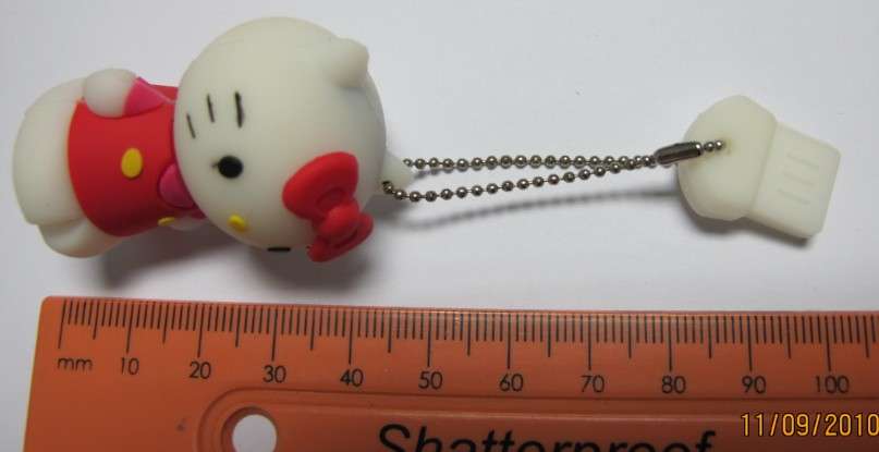 16GB   hello-kitty rubber design    flash memory- on sale price