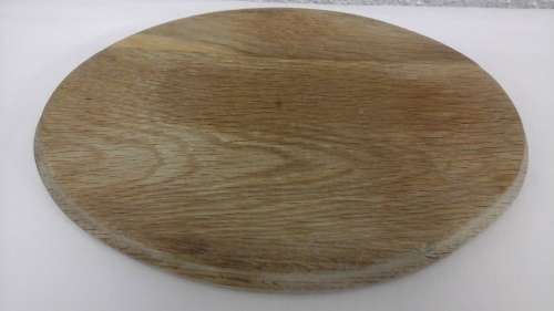 FABULOUSLY FANTASTIC VINTAGE WOODEN BREAD BOARD. AWESOME FIND!