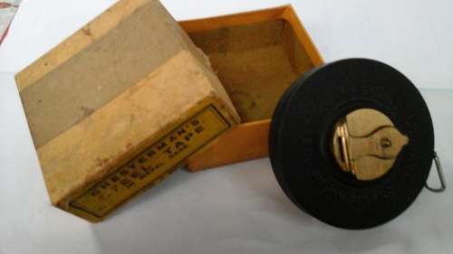 AWESOME VINTAGE CHESTERMAN'S STEEL TAPE IN METAL CASE. MADE IN ENGLAND. FANTASTIC!