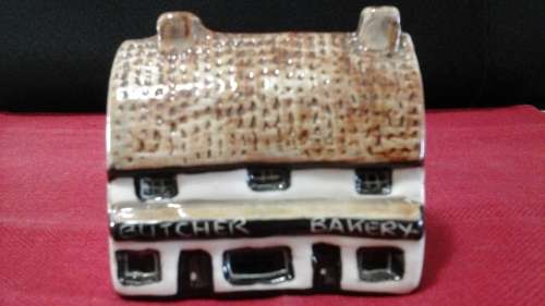 SIMPLY GORGEOUS VINTAGE BUTCHER BAKER HOUSE FROM THE COUNTRYSIDE COLLECTIONS - BRITAIN IN MINIATURE!