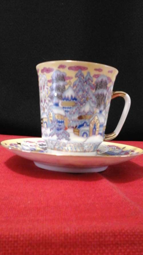 EXQUISITE VINTAGE RUSSIAN MADE DEMITASSE CUP AND SAUCER. SIMPLY BEAUTIFUL COLLECTORS PIECE!