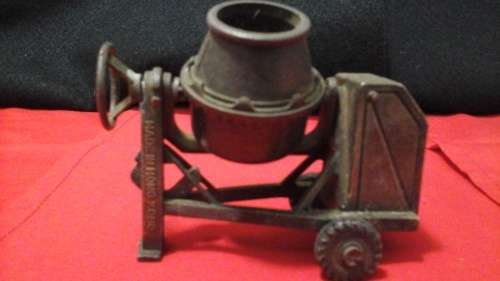 ABSOLUTELY AWESOME DIE CAST CEMENT MIXER MINIATURE PENCIL SHARPENER. MADE IN HONG KONG. COLLECTIBLE!