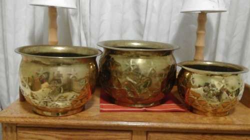 THREE MAGNIFICENT VINTAGE BRASS FLOWER POTS. DIFFERENT SIZES ABSOLUTELY GORGEOUS!