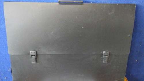 DRAWING PORTFOLIO CARRY CASE STURDY TO PROTECT YOUR DRAWINGS