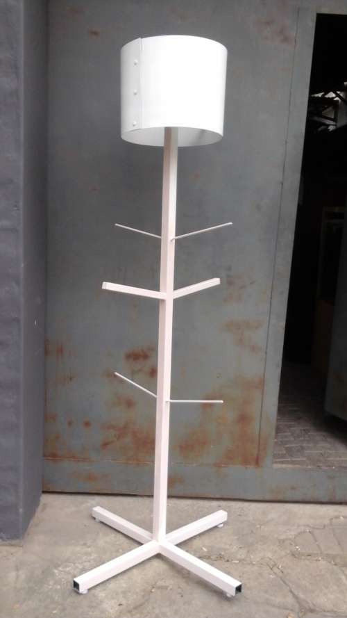 ABSOLUTELY FANTASTIC STEEL DISPLAY STAND. AWESOME PIECE!