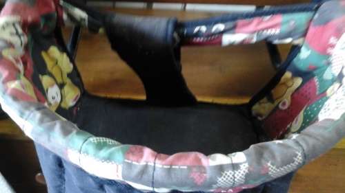 BABY FEEDING CHAIR THAT ATTACHES TO A TABLE