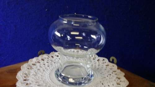 SIMPLY EXQUISITE AND UNUSUAL POSY VASE. ABSOUTELY FANTASTIC AND FUNCTIONAL PIECE!