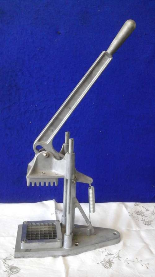 INCREDIBLE INDUSTRIAL CHIPPER. AWESOME AND FUNCTIONAL PIECE!